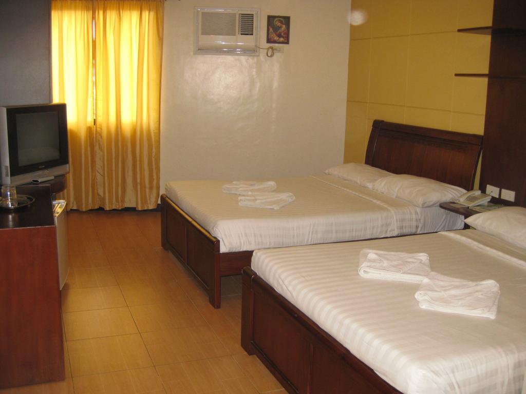 Hotel One Lourdes Dormitel Iloilo City Zimmer foto