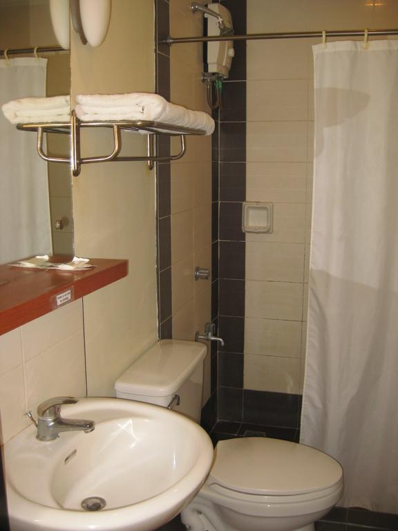 Hotel One Lourdes Dormitel Iloilo City Zimmer foto